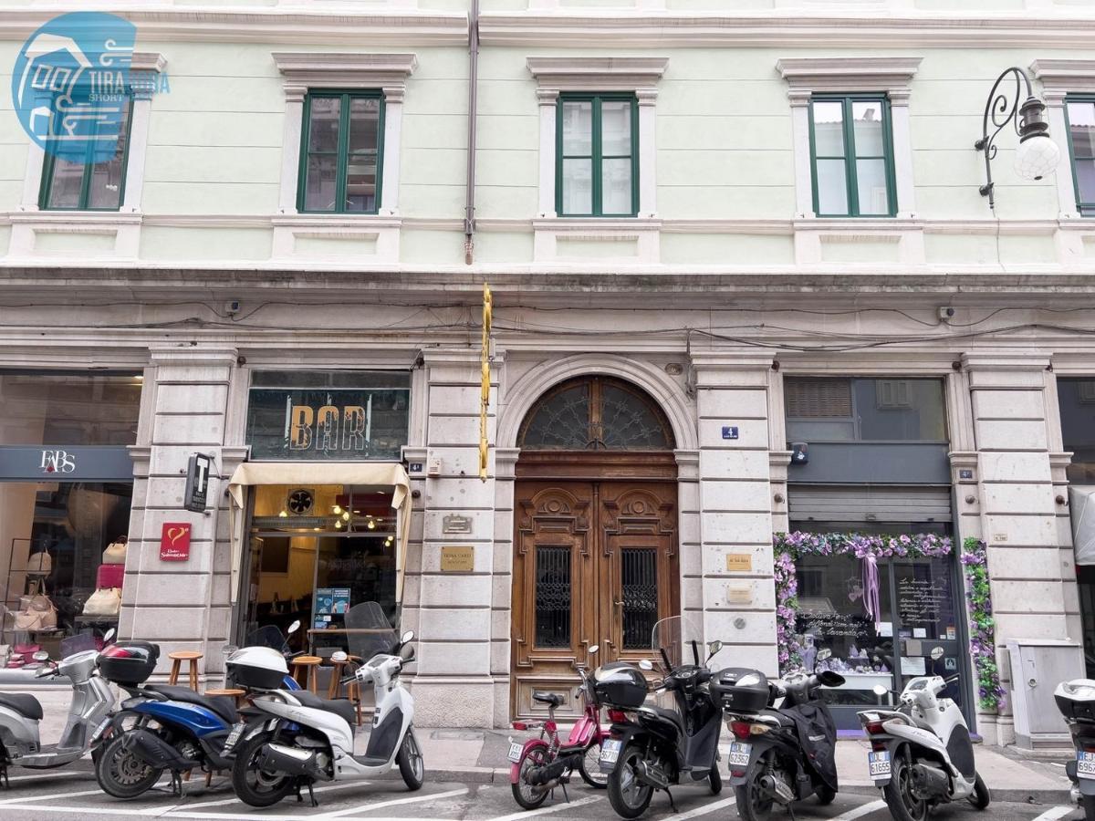 Imbriani 4 Tirabora Short Rent Apartamento Trieste Exterior foto
